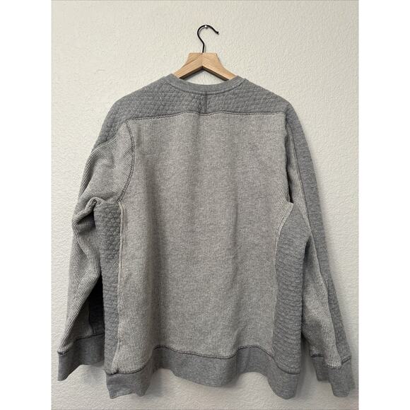 Twenty Eight & Main Grey Quilted Panel Boxy Logo Sweatshirt Men’s Size XLarge - Picture 7 of 7